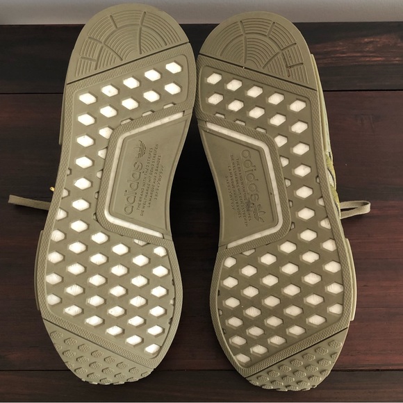 Adidas Olive Green Velvet NMD R1 Size 9W - Picture 5 of 7